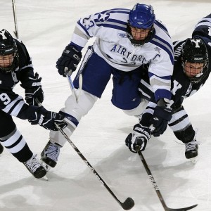 开云体育中国官网-富勒姆客场遭逆转，表现逊色，球队需迅速调整状态，富勒姆知名球星